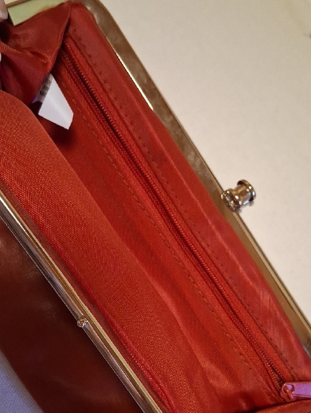 Classic Women's Kiss-Lock Clutch - Red - Picture 3 of 10